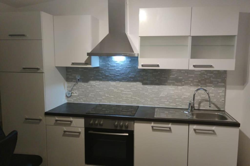 Studio/huis In Te Huur Apartment *